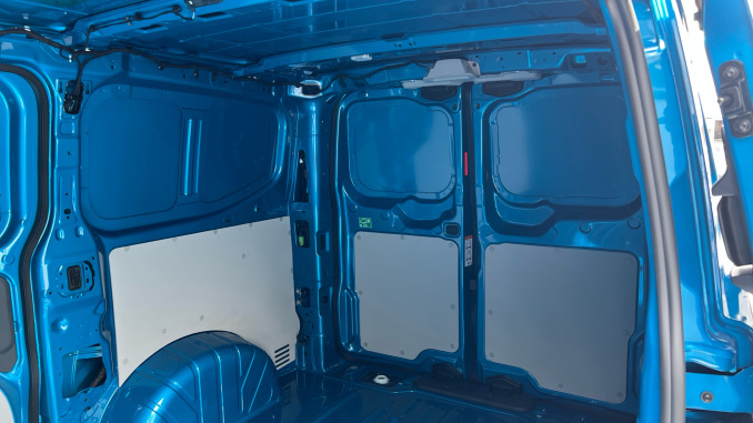 Ford Transit Custom 320 L1 Diesel Fwd 2.0 EcoBlue 150ps H1 Van Limited - Image 16
